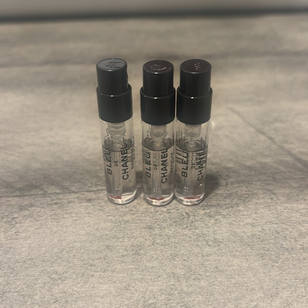 Chanel bleu samples